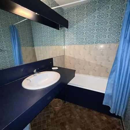 Au Cap D'agde, Animaux Acceptés, Proche - Fr-1-702-49